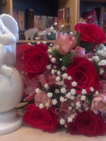 Bouquet of roses "for your beloved" and Angel Gift Set