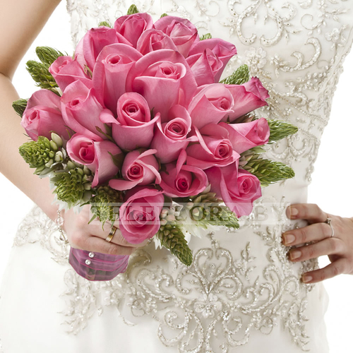 Wedding bouquet of pink roses 'Sincerity'