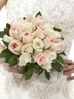 Wedding bouquet of roses 'Princess'