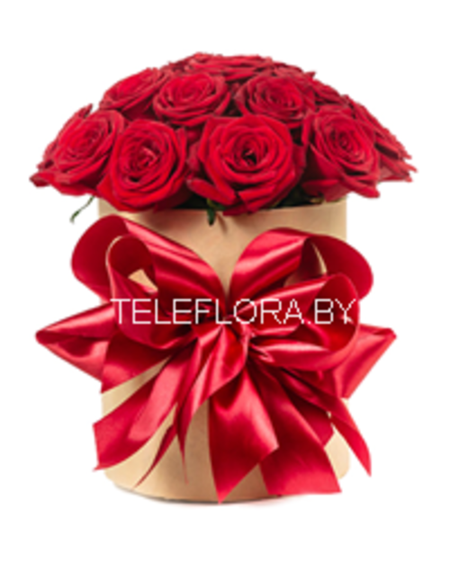 Red roses in a Hat Box
