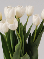 Bouquet of flowers "9 white Tulips"